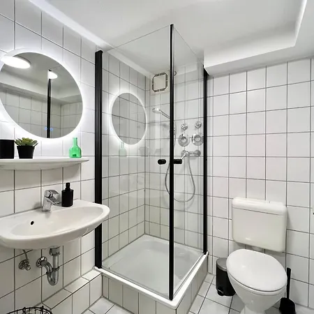 - Free Parking * Essen