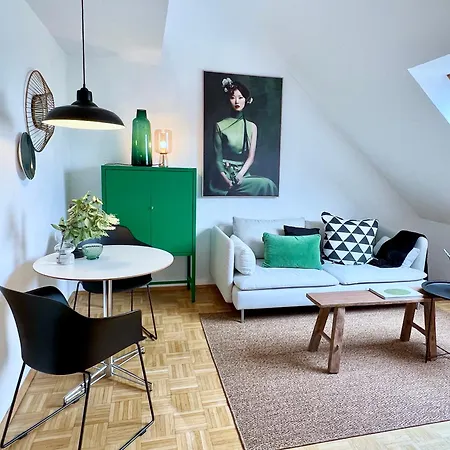 - Free Parking Lägenhet