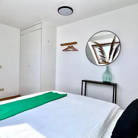 - Free Parking Daire