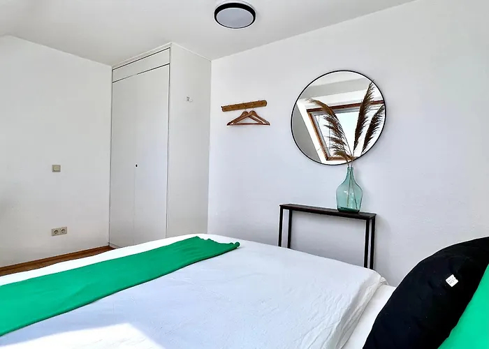 - Free Parking Appartement